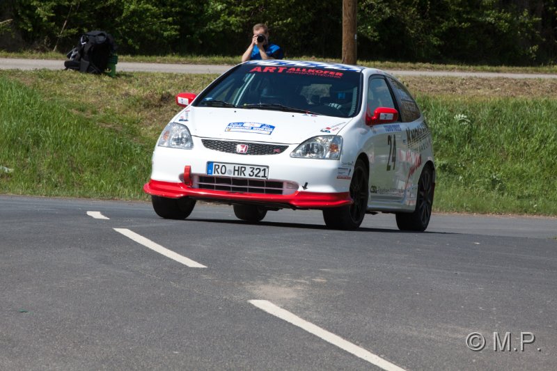 Rallye Fraenkisches_Weinland_06.05.2017_WP1_(abgebrochen)_042.jpg